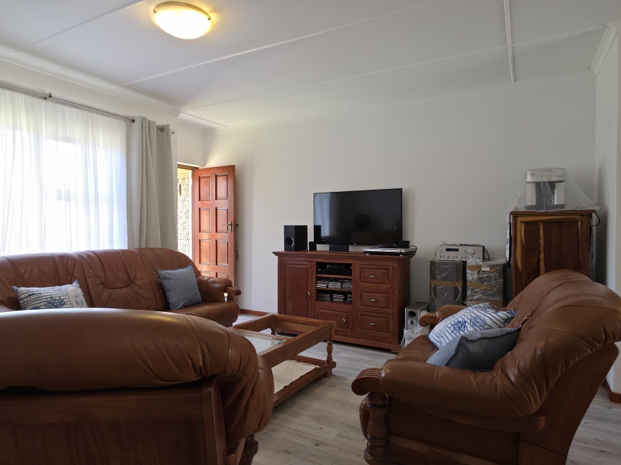 3 Bedroom Property for Sale in Jeffreys Bay Central Eastern Cape
